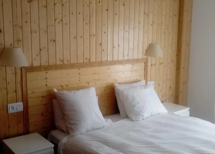 Agradable Con Jardin Privado En Lägenhet Cerler