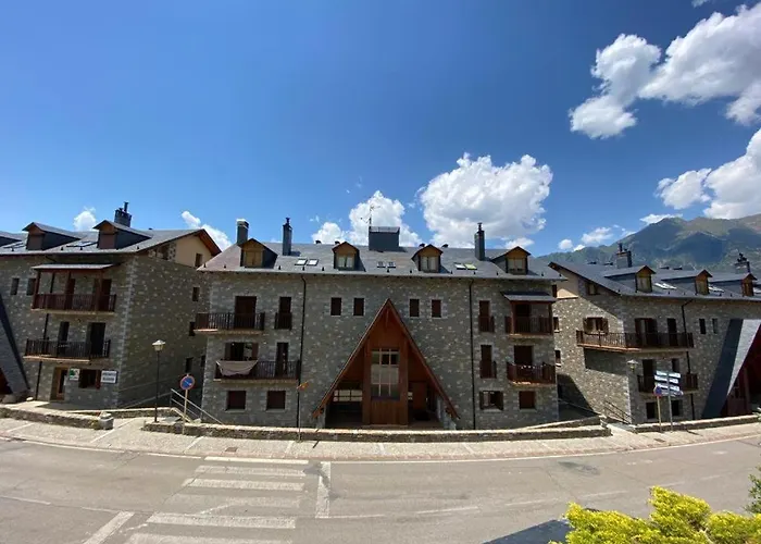 Lägenhet Agradable Con Jardin Privado En Cerler