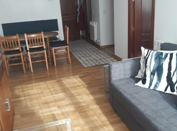 Agradable Con Jardin Privado En Lägenhet