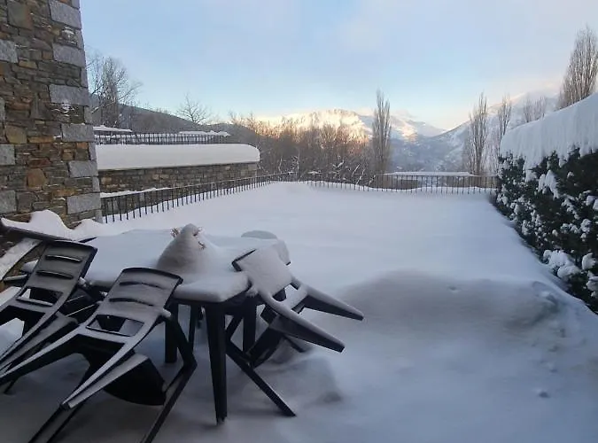 Agradable Con Jardin Privado En *